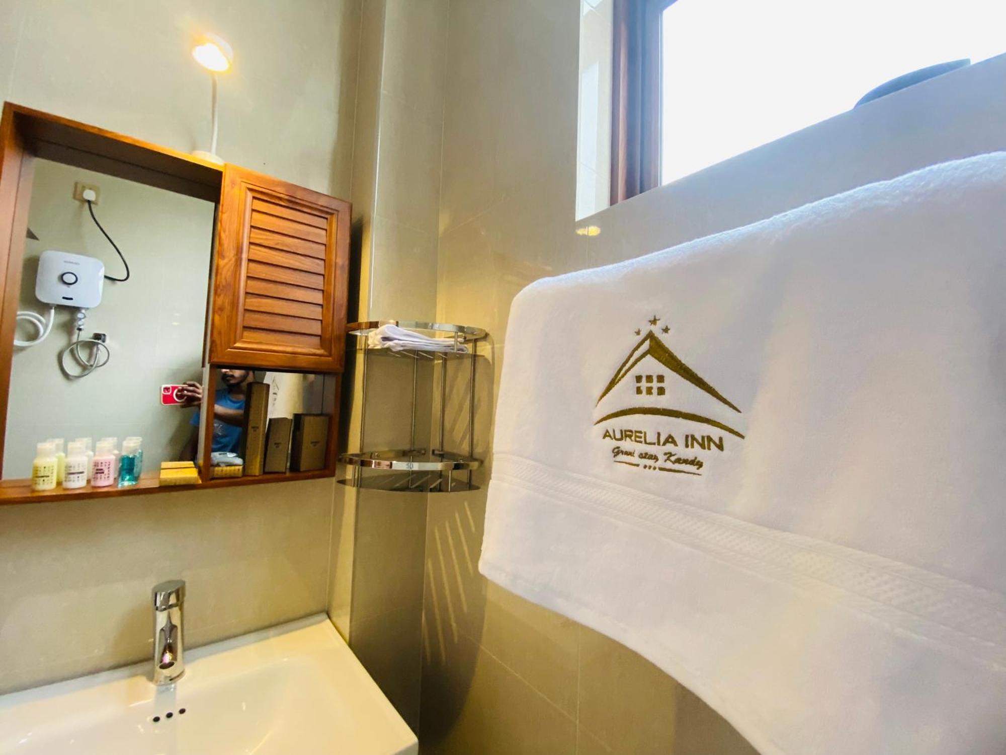 Aurelia Inn Kandy Luaran gambar